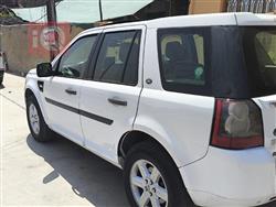 لاند روفر LR2